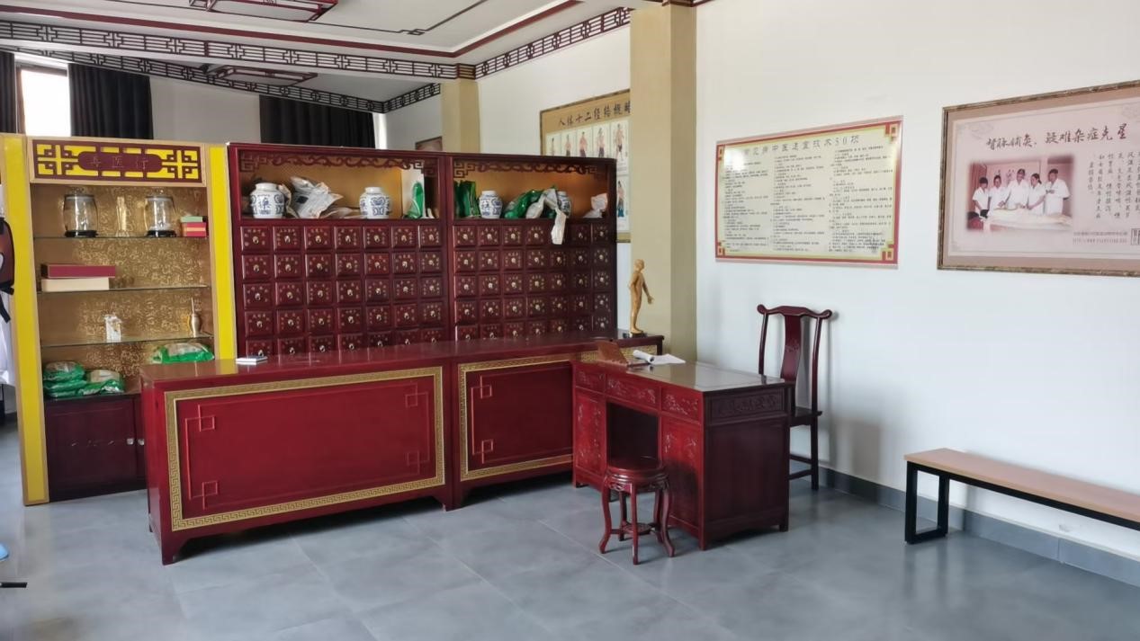 华润健康乡村公益项目为关桥村援建的卫生室中医诊疗区 华润健康乡村公益项目为关桥村援建的卫生室中医诊疗区.jpg